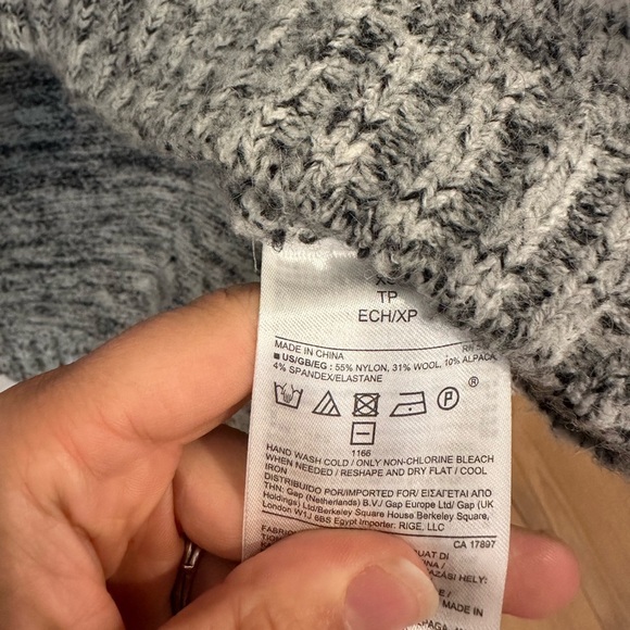 Banana Republic Zip Sweater Capelet Gray - Picture 5 of 9